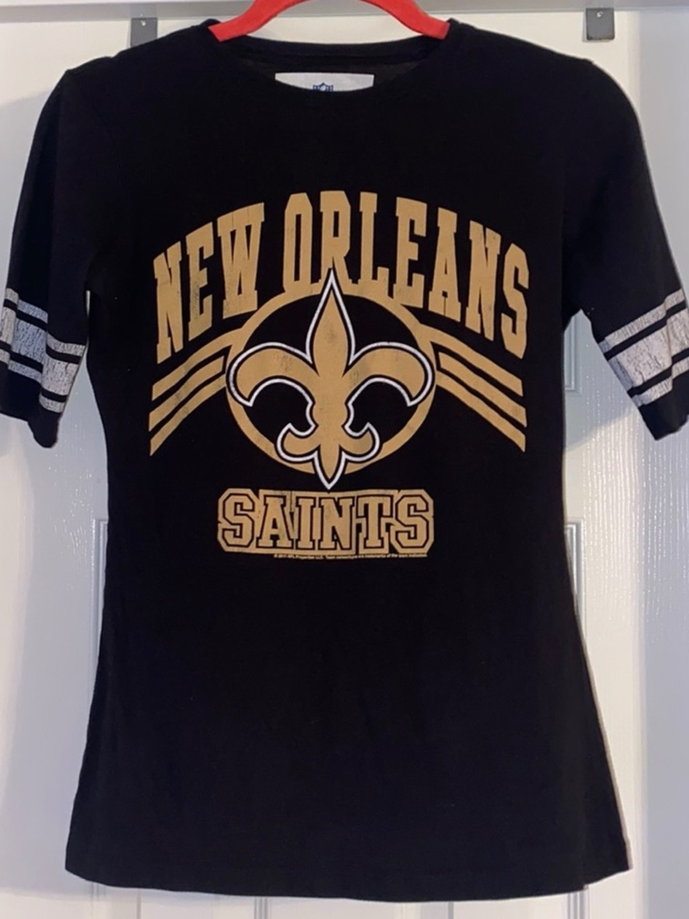 New Orleans Saints Women’s Black Gold Game Day Slim Fit Short Sleeve Top Medium